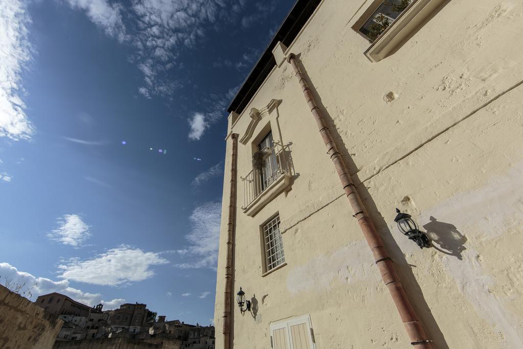 Alla Dimora Di Chiara Suite And Rooms Matera Exterior photo